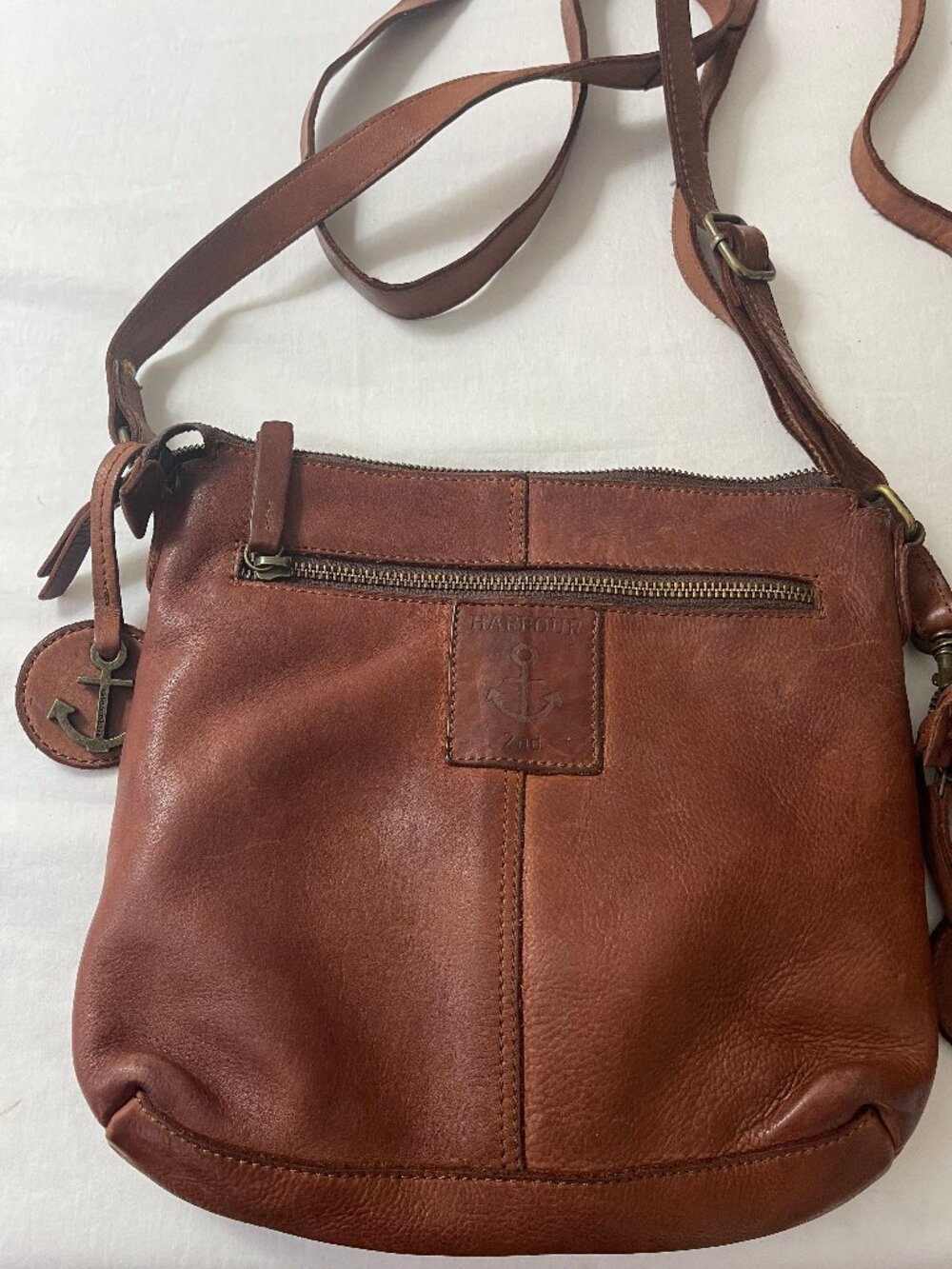 Harbour 2nd distressed leather crossbody bag and wallet set - Picture 4 of 12